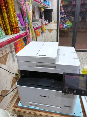 طابعة كانون Canon Mf 633cdwمستعملة جداً قليل شهر واحد فقط