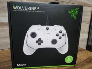 ذراع جديدة razer wolverine v2