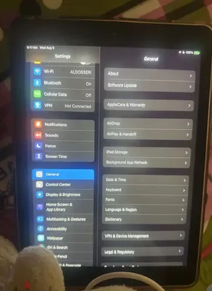 Apple iPad 6 32 GB in Southern Governorate