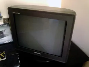 SAMSUNG SYNCMASTER 793 DF BLACK 17 INCH