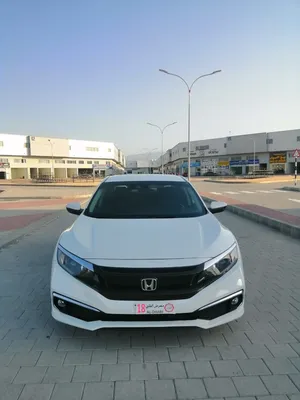 هوندا سيفيك  موديل 2019 رقم 2 ابيض للبيع فقط