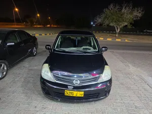 Nissan versa 2010