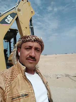 سواق جي سي بي سواق بوبكات  سواق تارنشر  وسائق قلاب سائق جميع انواع السيارات الصغيره والقلاب  ومعظم