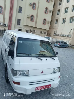 Mitsubishi bus L300