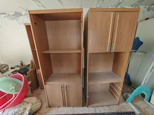 مكتبة ودولاب استعمال نظيف