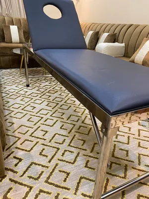 (  سرير طبي )