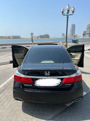 HONDA ACCORD 2015  GCC -خليجي  FULL OPTION  4 Cylinder   رقم واحد فل اوبشن - مثبت سرعه - حساسات -