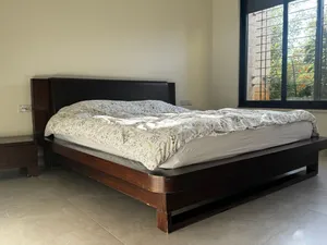طقم أثاث غرفة نوم خشب طبيعي فاخر للبيع تصميم كلاسيكي انيق