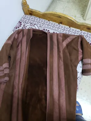 عباءة فروة جديدة  10 ديناروكاسات كريستال عدد6 12 دينار