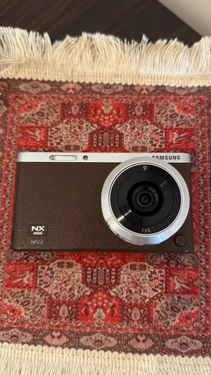 كاميرا ديجتال للبيع Samsung NX Mini بسعر مغري وبحاله ممتازه