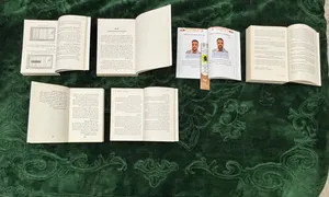 عده كتب مختلفه ومميزه  كتب وجميله شوف الوصف وبتعرف جميع التفاصيل واقبل التفاوض مافي مشاكل