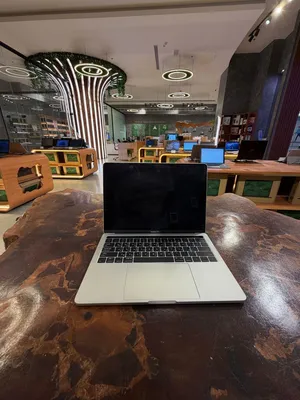 MacBook pro / core i5 / 16 GB ram / 512 SSD storage / ماك بوك برو