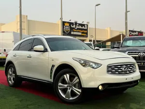 Used Infiniti FX35 in Sharjah