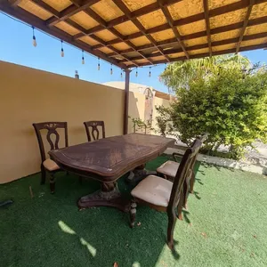 طاولة طعام خارجية/داخلية كلاسيكية مع 4 كراسي