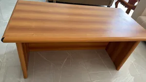 مكتب متين  ونظيف