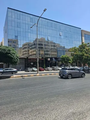 مكتب للايجار بالجاردنز مدهون جديد جاهز (دفع سنوي خدمات مجمع وحارس ومياه (قليل) )