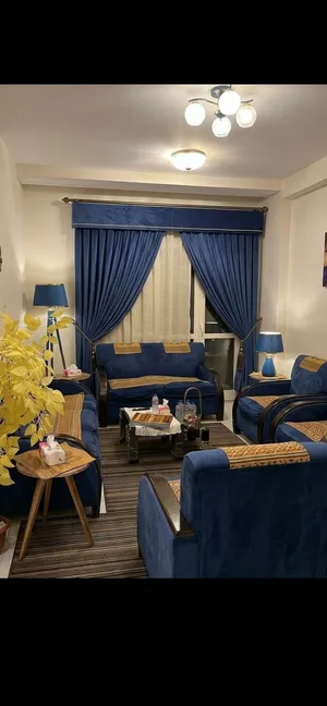 طقم كنب كامل بحالة نظيفة للبيع