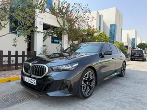 BMW 520i M KIT SPORT GCC