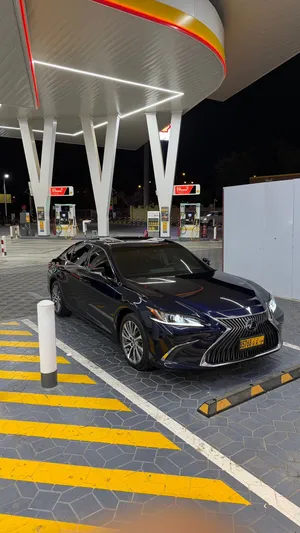 للبيع Es 350 نظيفه جداً تم عمل ميجر سرفس مع الفواتير