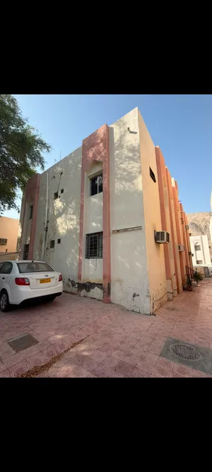 بنايه سكنيه موقع ممتاز في الوادي الكبير
