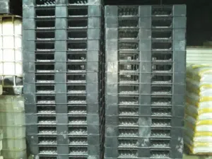 طبالي بلاستيك جديدة قياس 130×110 لون اسود تحمل ثلاثة طن