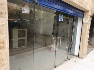 مطلوب شريك في تشغيل وإدارة محل لي بيع معدات وأدوات  كهربائية بالشيخ زايد