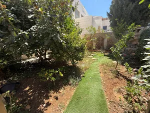 دابوق ـ تاجيرها حسب المده ـ  فيلا فاخره مفروشه مميزه للايجار مصعد ـ مسبح