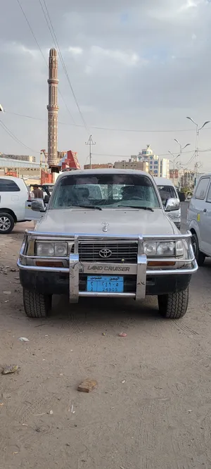 تويوتا لاند كروزر GX.R 1996 بحاله الوكاله قير عادي