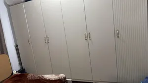 دولاب أبيض