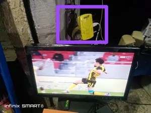 تلفزيون ب شاشة سامسونج 17بوصه