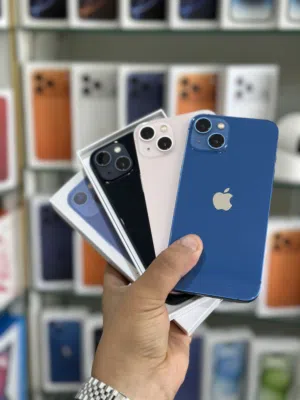 عرض خاص : iPhone 13 128gb هواتف نظيفة جدا بحالة الوكالة بدون اي شموخ أو مشاكل مع ضمان و ملحقات
