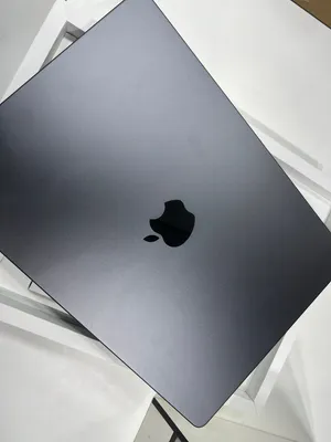 MacBook Pro M5  Size-14Inch  16gb ram  512gb SSD Battery-100% Under warranty  Cycle -4  1 month used