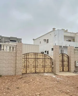 يوجد شقق وغرف للإيجار