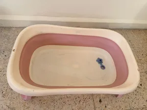 حوض استحمام للطفال لون زهري