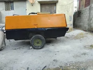 كمبريصه اطلس كبكو 4سلندر 912 علي الفحص لضرب الرمل والحديد والحفريات