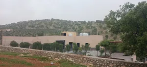 للبيع مزرعة جديده الكمشة العالوك  تحت الانشاء من المالك مباشرة