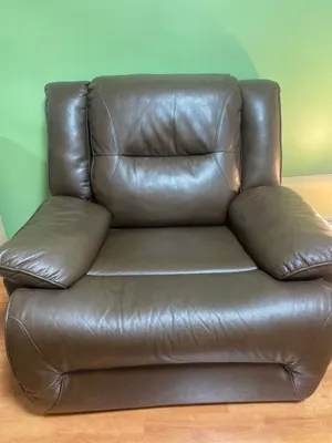 brown vintage recliner for sale!!