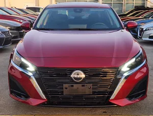 Nissan altima usa model 2023 sv full option Sun roof