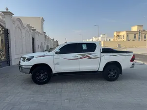 Used Toyota Hilux in Abu Dhabi