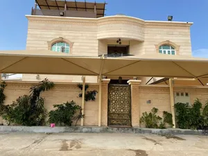 فيلا  من طابقين ونصف  فالمعبيلة الجنوبية بالقرب من مدينة السلطان هيثم للبيـــــــــــــع