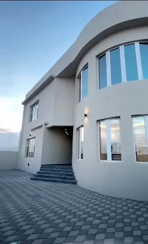 فيلا حديثة في العامرات