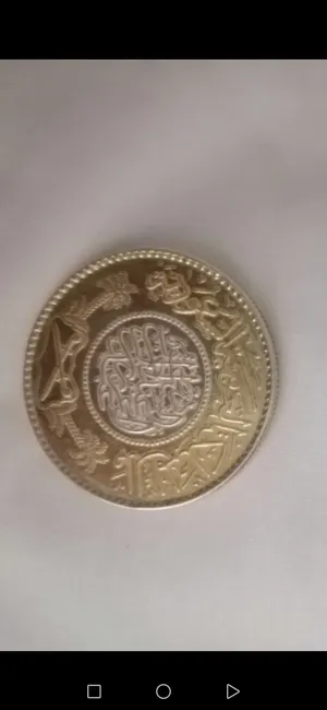 للبيع قطعتين ريال عربي سعودي فضة عهد الملك عبدالعزيز - إصدار 1367هـ نادرة نص