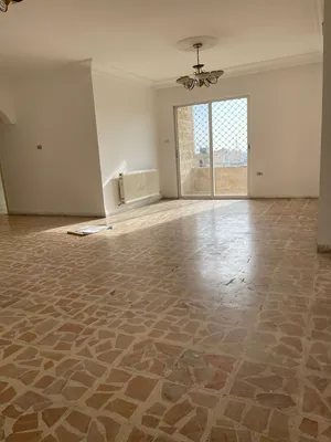 شقة بموقع مميز من المالك مباشرة