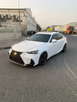 Lexus IS 300 model 2017