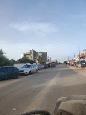منزل دورين علي أرض 700متر بالقرب من تاجوراء مول طريق الشط