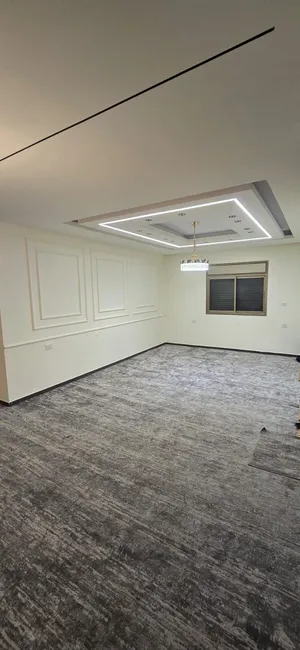 شقة فاخره للبيع طولكرم الحي الشرقي بالقرب من فواز مول