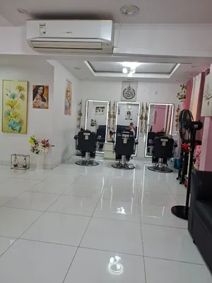 Saloon furniture and accessories for sale in Shahama AbuDhabi