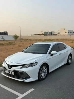 للبيع تويوتا كامري 2018
