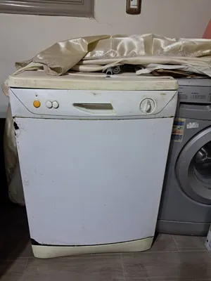 غسالة أطباق بحالة ممتازة