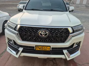 Used Toyota Land Cruiser in Al Dakhiliya